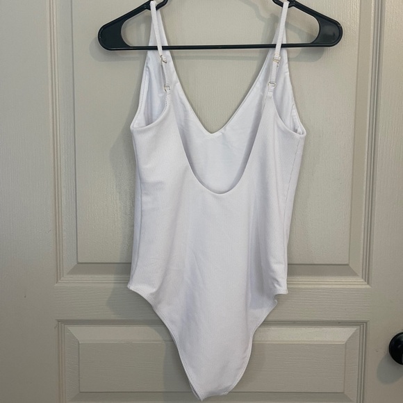 Beach Riot Reese One Piece Swimsuit White Ribbed Size Large - Picture 3 of 6